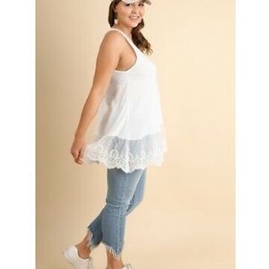 NWT Umgee White Lace Detail Tank